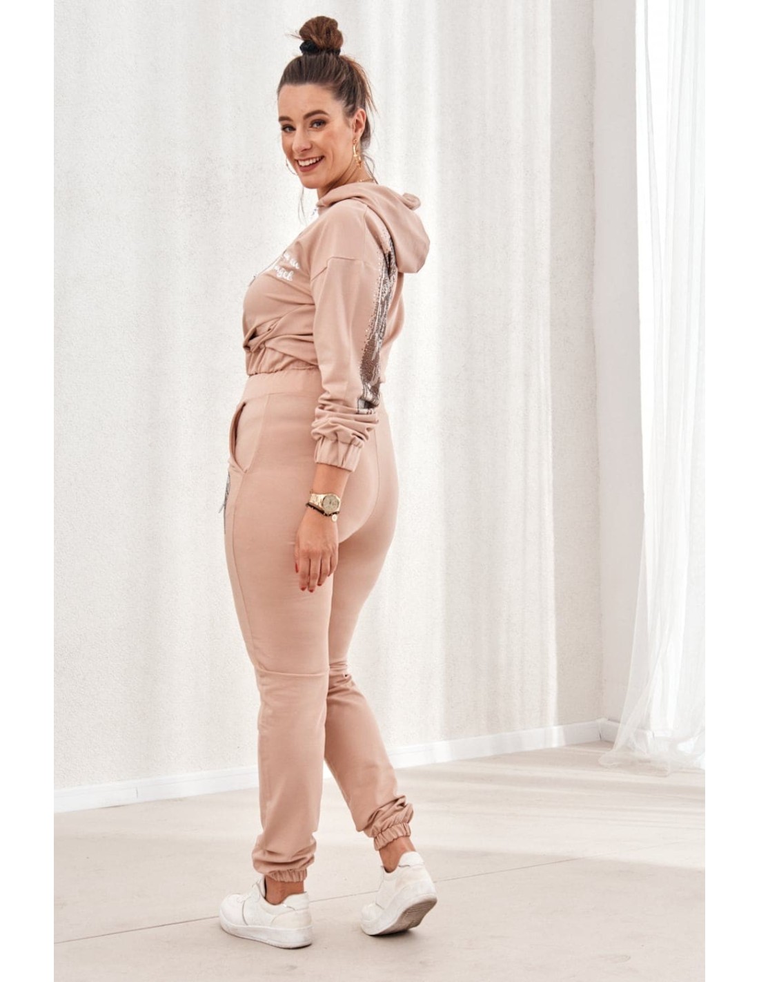 Damen-Trainingsanzug-Set mit Flügeln, beige FI624 – Online-Shop – Boutique